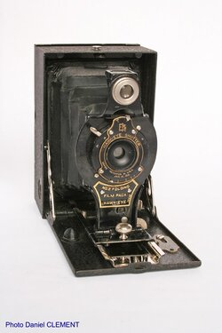 Eastman Kodak - N°2 Folding Film Pack Hawk Eye [410] small 002.jpg