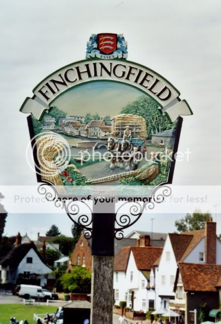 34_FinchingfieldSchild2.jpg